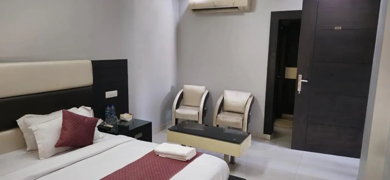 Royal Inn Gurgaon Guest house